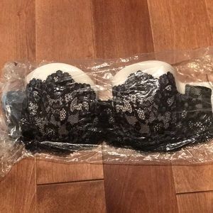 NWT 34B Black white lace bra